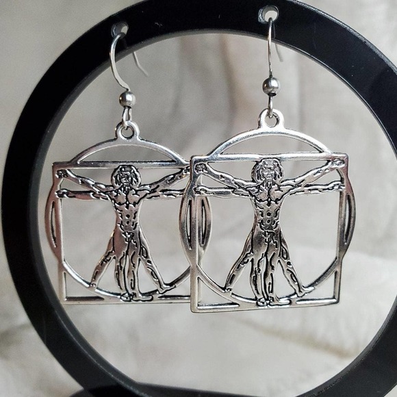Leonardo Da Vinci Vitruvian Man Drawing Charm Earrings - Picture 3 of 4